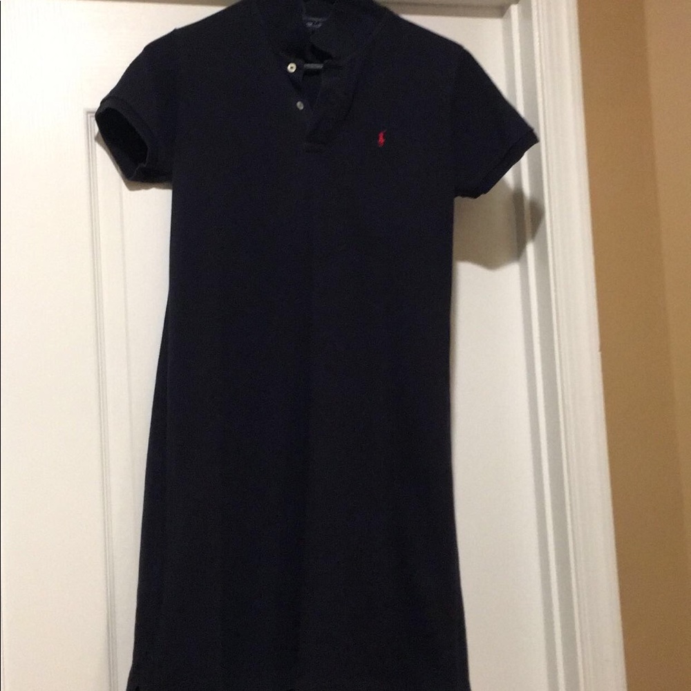Navy blue short sleeve button up collared shirt